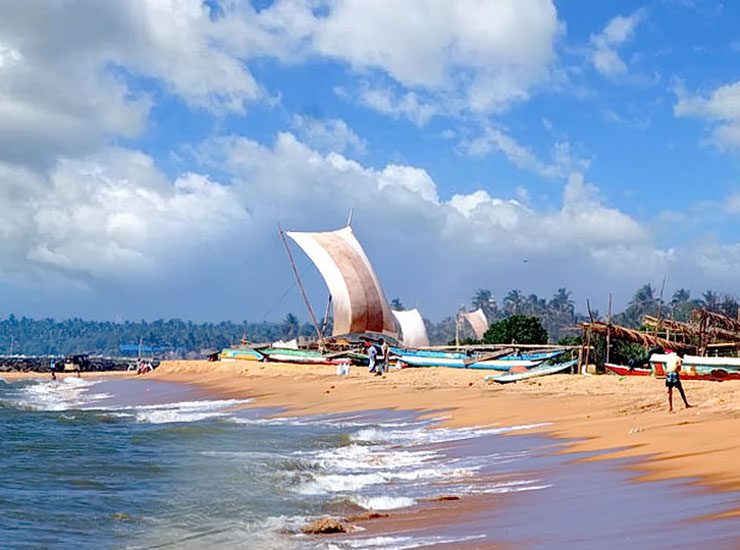 Ceylon Lodge - Best Hostel in Negombo